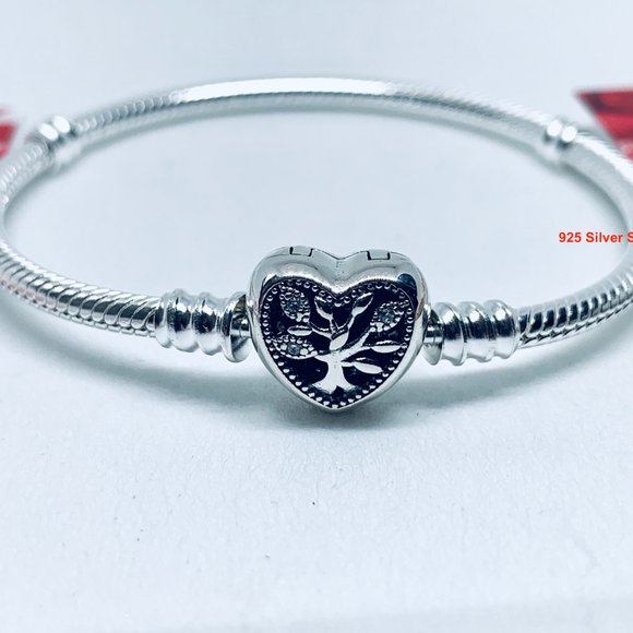 Authentic Pandora Moments Family TREE HEART CLASP Bracelet - Picture 4 of 7